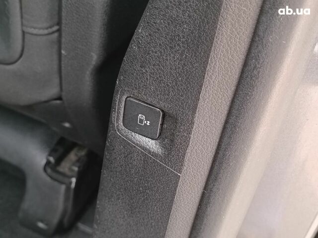 Сірий Пежо Traveller, об'ємом двигуна 2 л та пробігом 167 тис. км за 30990 $, фото 21 на Automoto.ua