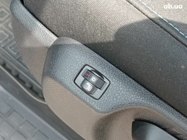 Сірий Пежо Traveller, об'ємом двигуна 2 л та пробігом 167 тис. км за 30990 $, фото 27 на Automoto.ua