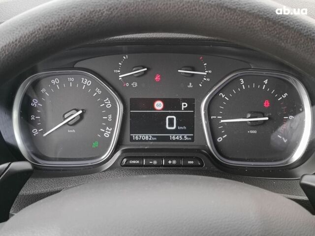 Сірий Пежо Traveller, об'ємом двигуна 2 л та пробігом 167 тис. км за 30990 $, фото 28 на Automoto.ua