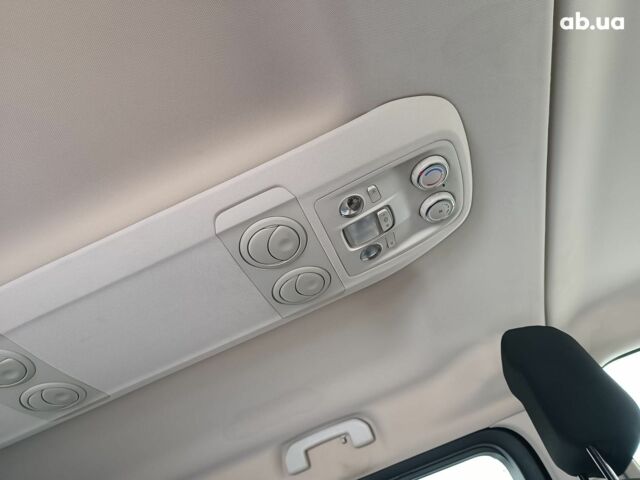 Сірий Пежо Traveller, об'ємом двигуна 2 л та пробігом 167 тис. км за 30990 $, фото 17 на Automoto.ua