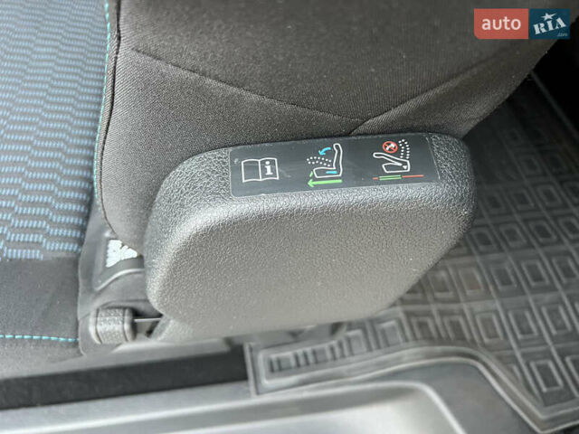 Серый Пежо Traveller, объемом двигателя 2 л и пробегом 75 тыс. км за 34500 $, фото 20 на Automoto.ua