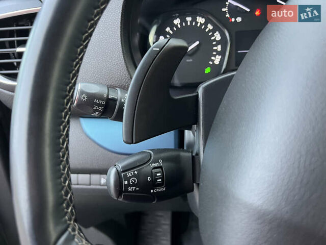 Серый Пежо Traveller, объемом двигателя 2 л и пробегом 75 тыс. км за 34500 $, фото 30 на Automoto.ua