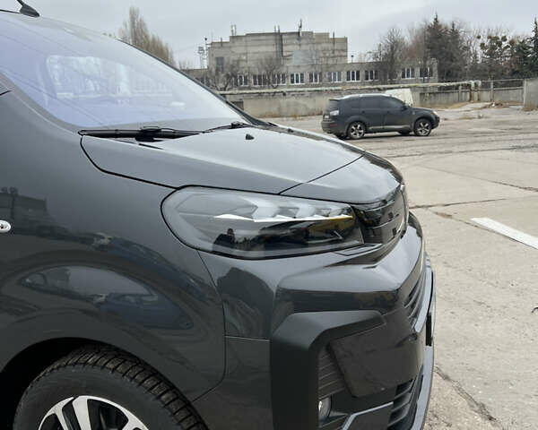 Серый Пежо Traveller, объемом двигателя 2 л и пробегом 4 тыс. км за 42600 $, фото 1 на Automoto.ua