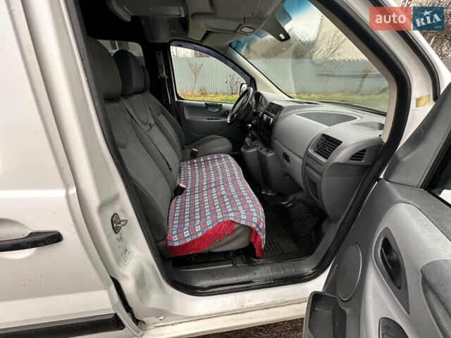 Белый Пежо Boxer, объемом двигателя 1.6 л и пробегом 300 тыс. км за 5400 $, фото 11 на Automoto.ua