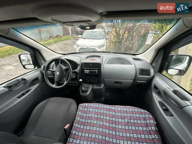 Белый Пежо Boxer, объемом двигателя 1.6 л и пробегом 300 тыс. км за 5400 $, фото 12 на Automoto.ua