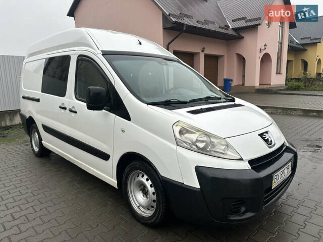 Белый Пежо Boxer, объемом двигателя 1.6 л и пробегом 300 тыс. км за 5400 $, фото 1 на Automoto.ua