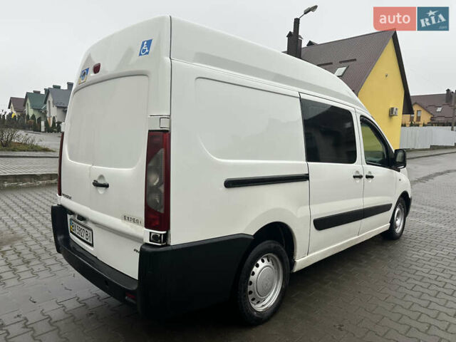 Белый Пежо Boxer, объемом двигателя 1.6 л и пробегом 300 тыс. км за 5400 $, фото 3 на Automoto.ua