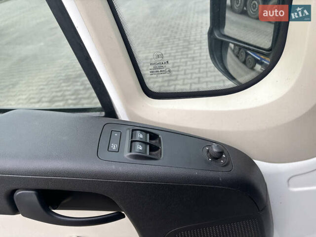 Белый Пежо Boxer, объемом двигателя 2.2 л и пробегом 479 тыс. км за 14800 $, фото 14 на Automoto.ua