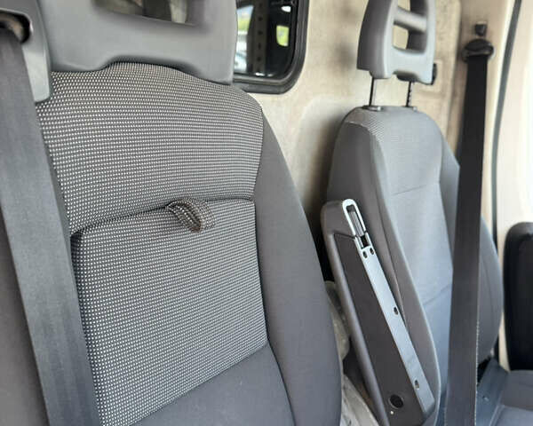 Белый Пежо Boxer, объемом двигателя 2.2 л и пробегом 350 тыс. км за 6500 $, фото 10 на Automoto.ua