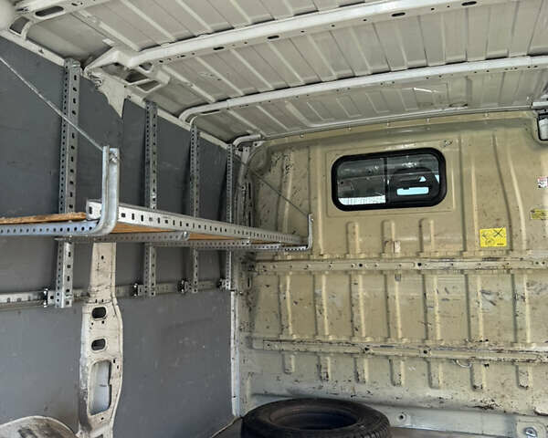 Белый Пежо Boxer, объемом двигателя 2.2 л и пробегом 350 тыс. км за 6500 $, фото 6 на Automoto.ua