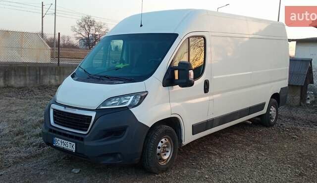 Белый Пежо Boxer, объемом двигателя 2.2 л и пробегом 211 тыс. км за 15300 $, фото 1 на Automoto.ua