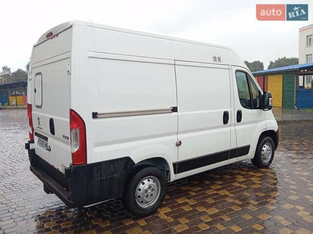 Белый Пежо Boxer, объемом двигателя 2.2 л и пробегом 176 тыс. км за 13600 $, фото 5 на Automoto.ua