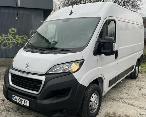 Белый Пежо Boxer, объемом двигателя 2.2 л и пробегом 9 тыс. км за 34000 $, фото 2 на Automoto.ua
