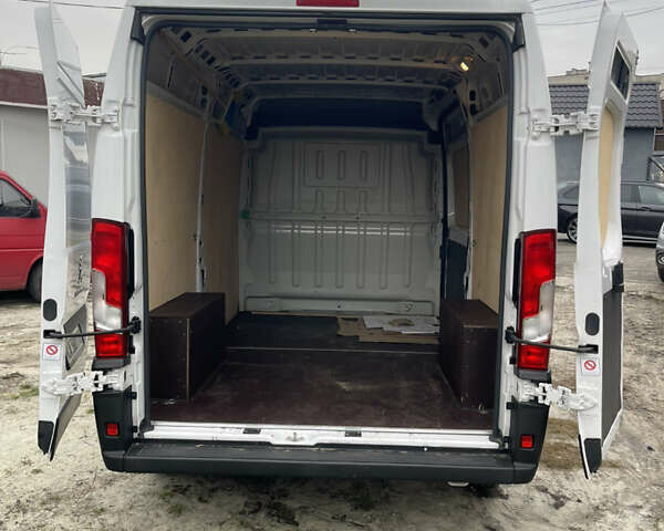 Белый Пежо Boxer, объемом двигателя 2.2 л и пробегом 9 тыс. км за 34000 $, фото 8 на Automoto.ua