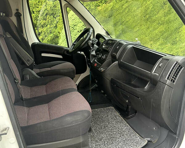 Белый Пежо Boxer, объемом двигателя 3 л и пробегом 592 тыс. км за 11500 $, фото 8 на Automoto.ua