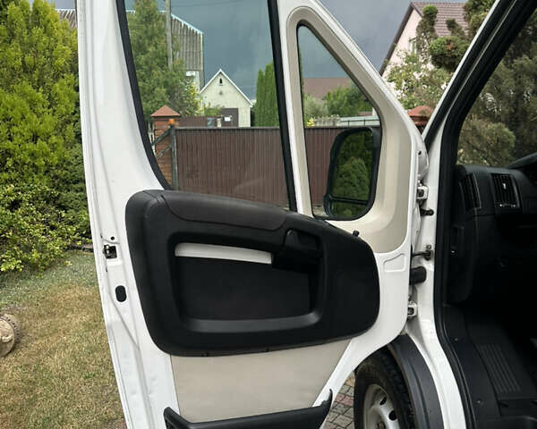Белый Пежо Boxer, объемом двигателя 3 л и пробегом 592 тыс. км за 11500 $, фото 11 на Automoto.ua