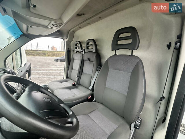 Белый Пежо Boxer, объемом двигателя 0 л и пробегом 282 тыс. км за 10000 $, фото 24 на Automoto.ua