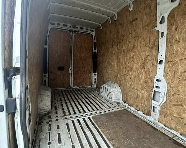 Белый Пежо Boxer, объемом двигателя 0 л и пробегом 282 тыс. км за 10000 $, фото 16 на Automoto.ua