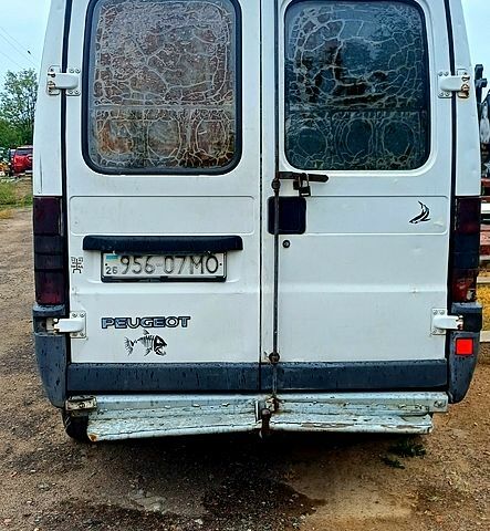 Белый Пежо Boxer, объемом двигателя 2.5 л и пробегом 300 тыс. км за 2100 $, фото 4 на Automoto.ua