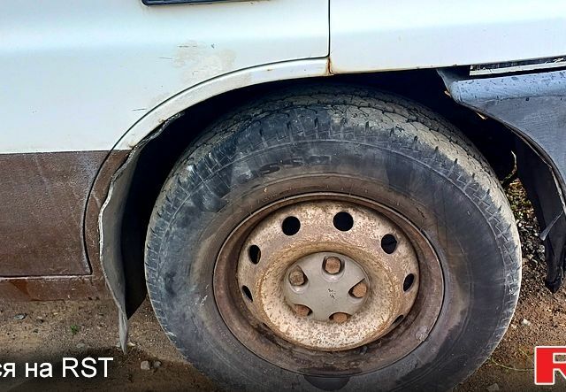 Белый Пежо Boxer, объемом двигателя 2.5 л и пробегом 300 тыс. км за 2100 $, фото 2 на Automoto.ua