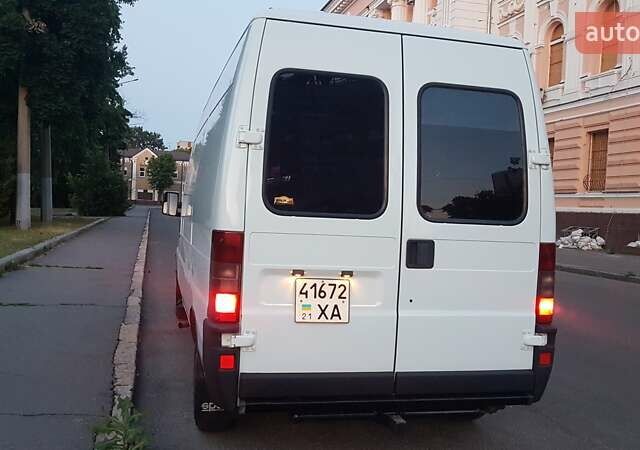 Белый Пежо Boxer, объемом двигателя 0 л и пробегом 250 тыс. км за 5600 $, фото 3 на Automoto.ua