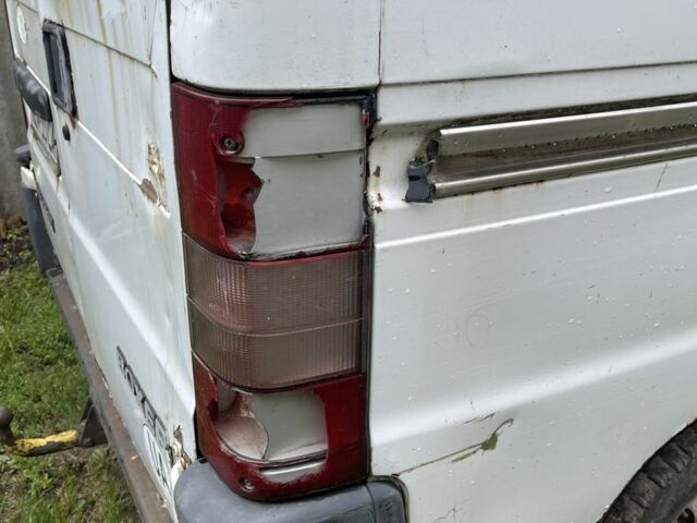 Белый Пежо Boxer, объемом двигателя 2.5 л и пробегом 600 тыс. км за 1600 $, фото 4 на Automoto.ua