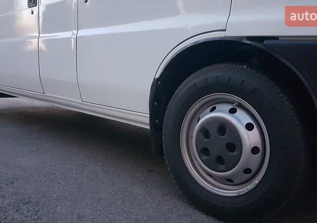 Белый Пежо Boxer, объемом двигателя 0 л и пробегом 250 тыс. км за 5600 $, фото 8 на Automoto.ua