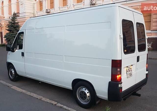 Белый Пежо Boxer, объемом двигателя 0 л и пробегом 250 тыс. км за 5600 $, фото 2 на Automoto.ua