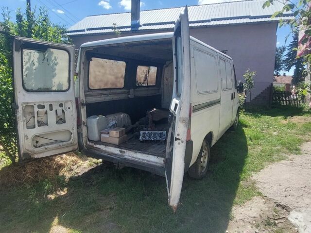 Белый Пежо Boxer, объемом двигателя 2.4 л и пробегом 278 тыс. км за 600 $, фото 3 на Automoto.ua