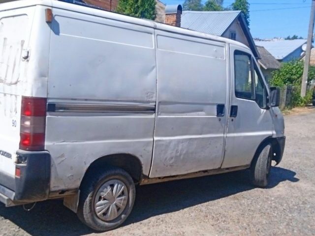 Белый Пежо Boxer, объемом двигателя 1.9 л и пробегом 260 тыс. км за 1650 $, фото 1 на Automoto.ua