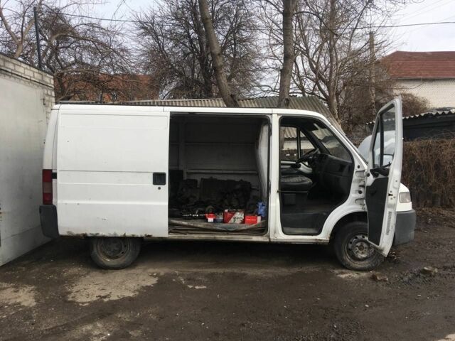 Белый Пежо Boxer, объемом двигателя 0 л и пробегом 340 тыс. км за 1100 $, фото 3 на Automoto.ua