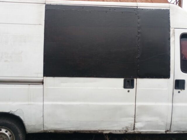 Белый Пежо Boxer, объемом двигателя 2.4 л и пробегом 185 тыс. км за 1500 $, фото 5 на Automoto.ua