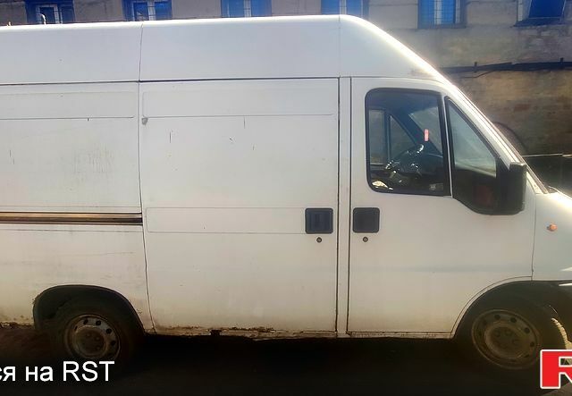 Белый Пежо Boxer, объемом двигателя 22 л и пробегом 268 тыс. км за 2200 $, фото 2 на Automoto.ua