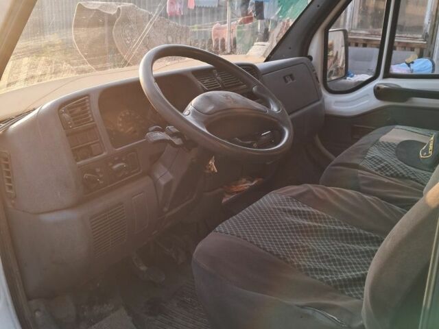 Білий Пежо Boxer, об'ємом двигуна 0 л та пробігом 300 тис. км за 1800 $, фото 1 на Automoto.ua