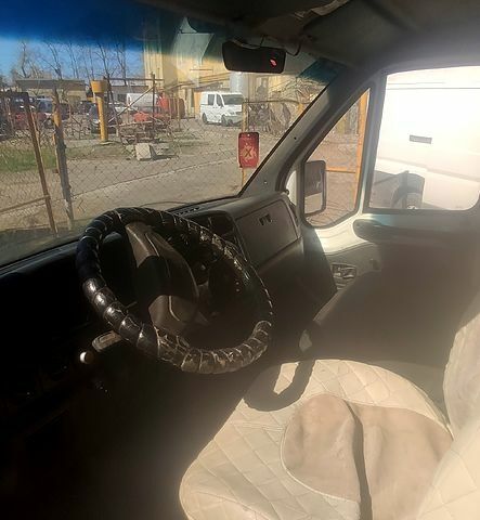 Белый Пежо Boxer, объемом двигателя 22 л и пробегом 268 тыс. км за 2200 $, фото 7 на Automoto.ua