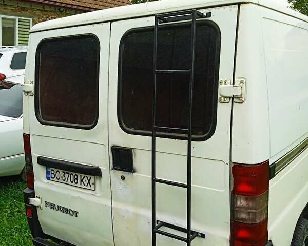 Белый Пежо Boxer, объемом двигателя 1.91 л и пробегом 392 тыс. км за 2500 $, фото 1 на Automoto.ua