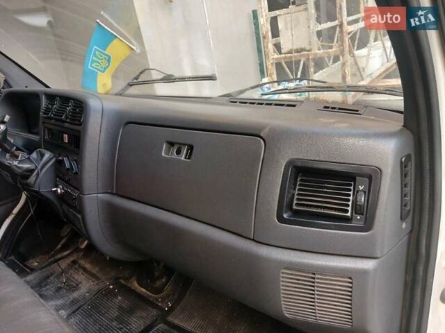 Белый Пежо Boxer, объемом двигателя 2.5 л и пробегом 500 тыс. км за 3499 $, фото 7 на Automoto.ua