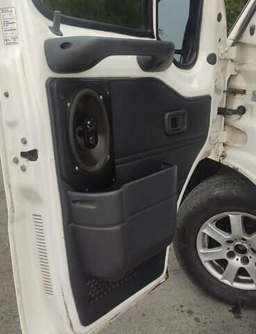 Білий Пежо Boxer, об'ємом двигуна 2.5 л та пробігом 400 тис. км за 2250 $, фото 12 на Automoto.ua