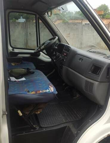 Білий Пежо Boxer, об'ємом двигуна 2.5 л та пробігом 400 тис. км за 2250 $, фото 24 на Automoto.ua