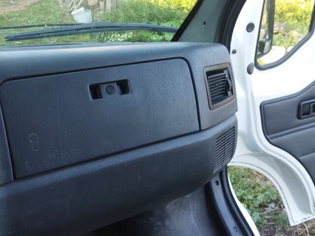 Белый Пежо Boxer, объемом двигателя 1.9 л и пробегом 403 тыс. км за 1419 $, фото 11 на Automoto.ua