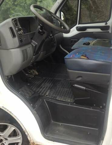 Білий Пежо Boxer, об'ємом двигуна 2.5 л та пробігом 400 тис. км за 2250 $, фото 16 на Automoto.ua