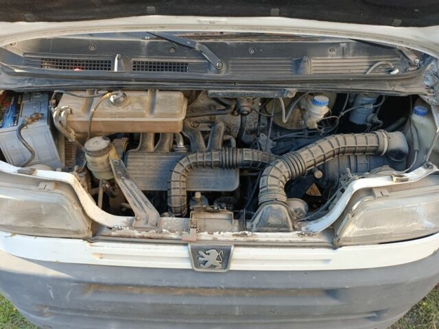 Белый Пежо Boxer, объемом двигателя 1.9 л и пробегом 300 тыс. км за 1500 $, фото 8 на Automoto.ua