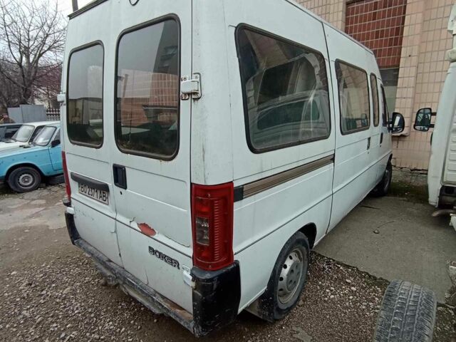 Белый Пежо Boxer, объемом двигателя 0 л и пробегом 250 тыс. км за 2500 $, фото 1 на Automoto.ua