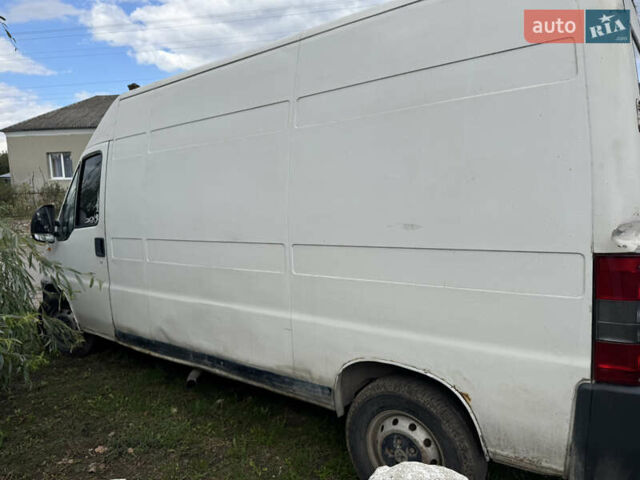 Белый Пежо Boxer, объемом двигателя 2.5 л и пробегом 40 тыс. км за 2400 $, фото 1 на Automoto.ua