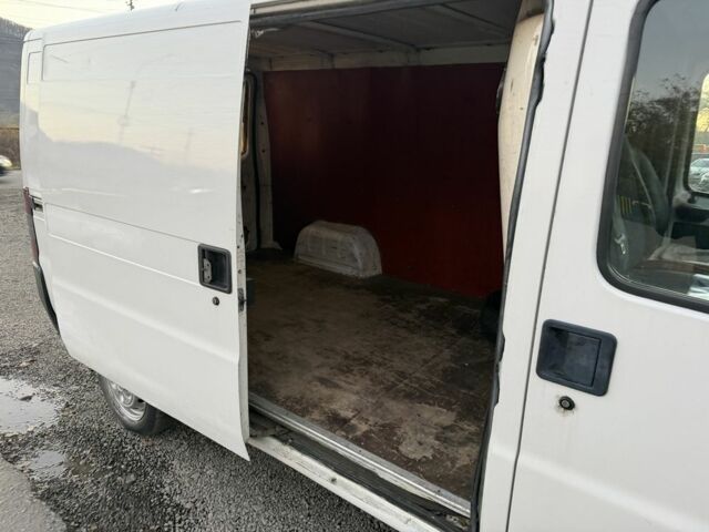 Белый Пежо Boxer, объемом двигателя 2.5 л и пробегом 289 тыс. км за 2700 $, фото 4 на Automoto.ua