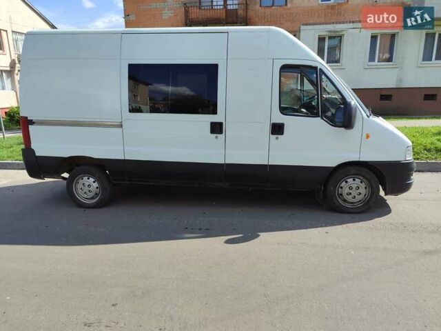 Белый Пежо Boxer, объемом двигателя 2.8 л и пробегом 400 тыс. км за 4300 $, фото 1 на Automoto.ua