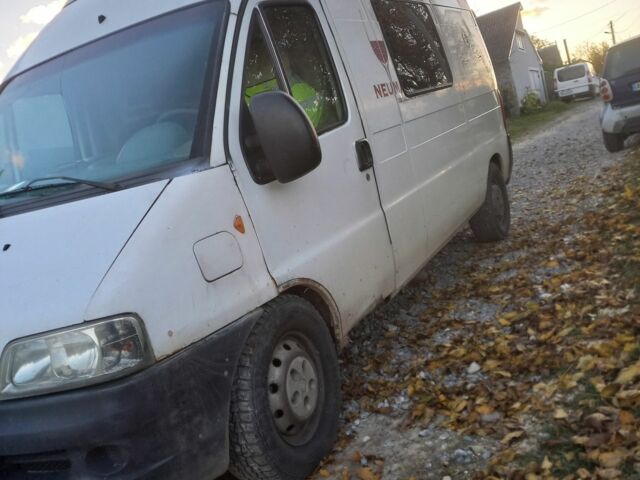 Белый Пежо Boxer, объемом двигателя 2.8 л и пробегом 400 тыс. км за 3500 $, фото 1 на Automoto.ua