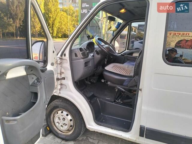 Білий Пежо Boxer, об'ємом двигуна 2 л та пробігом 400 тис. км за 4100 $, фото 9 на Automoto.ua