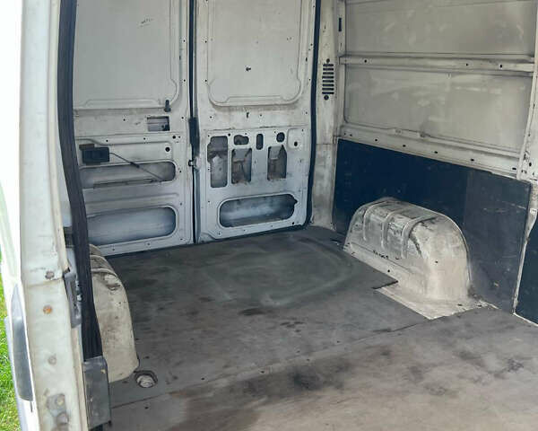 Белый Пежо Boxer, объемом двигателя 2.8 л и пробегом 400 тыс. км за 4800 $, фото 5 на Automoto.ua