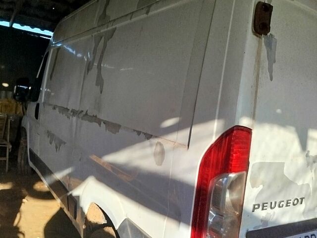 Белый Пежо Boxer, объемом двигателя 2.2 л и пробегом 0 тыс. км за 2800 $, фото 7 на Automoto.ua